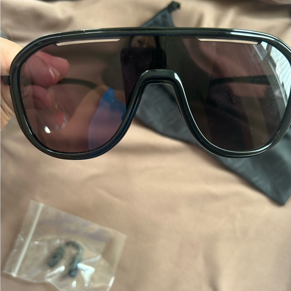 Oakley Outpace sunglasses